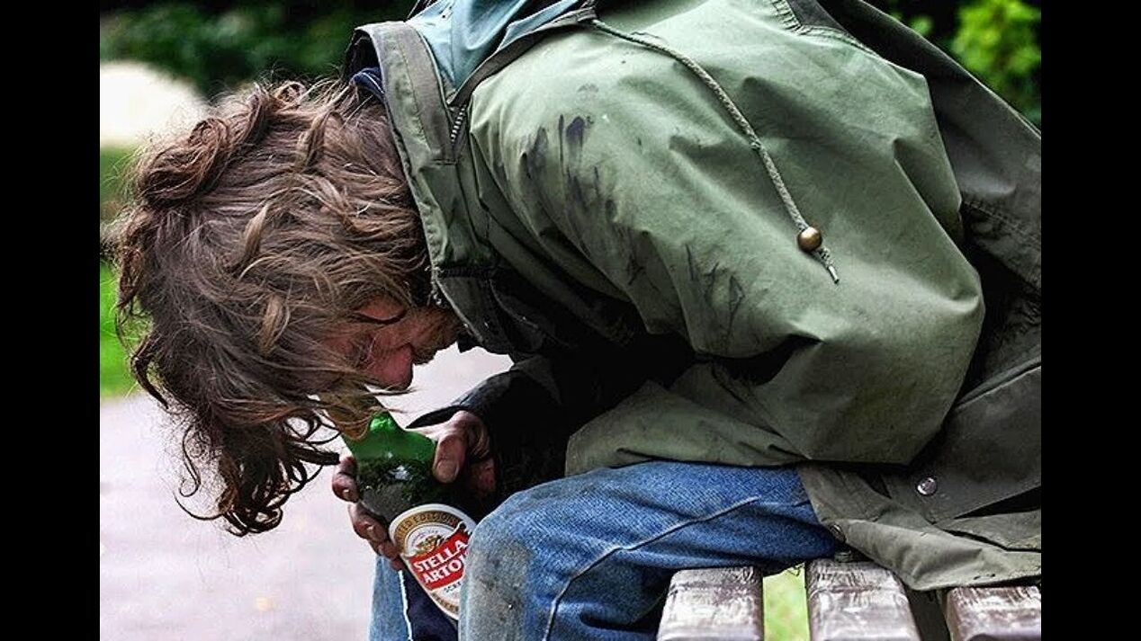 Marginalni stil života posljedica je muškog alkoholizma
